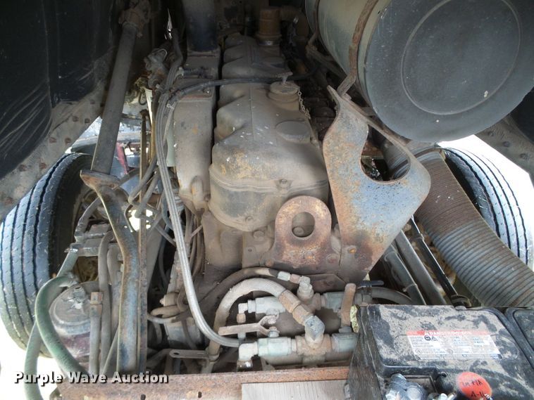 image for item DH4924 1989 Freightliner FLA  semi truck