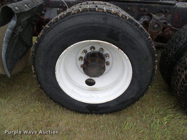 image for item DH4924 1989 Freightliner FLA  semi truck