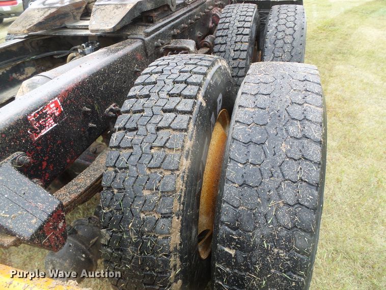 image for item DH4924 1989 Freightliner FLA  semi truck