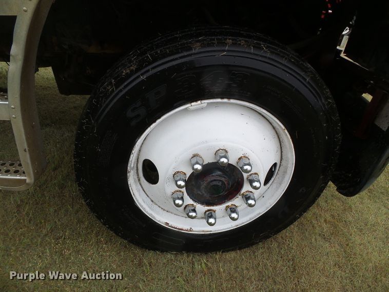 image for item DH4924 1989 Freightliner FLA  semi truck