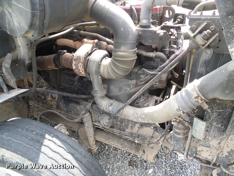 image for item DH4933 1997 Volvo WIA  semi truck