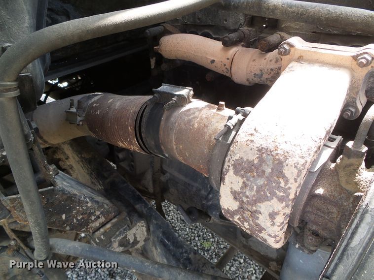 image for item DH4933 1997 Volvo WIA  semi truck