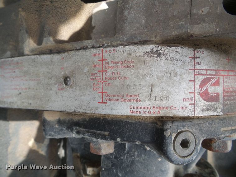 image for item DH4933 1997 Volvo WIA  semi truck