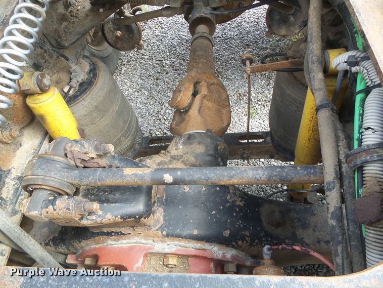 image for item DH4933 1997 Volvo WIA  semi truck