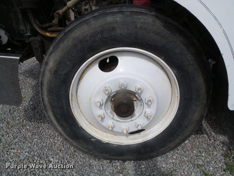 image for item DH4933 1997 Volvo WIA  semi truck