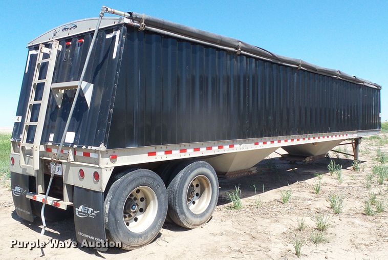 image for item DH4944 2004 Jet double hopper bottom grain trailer