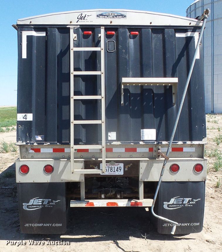 image for item DH4944 2004 Jet double hopper bottom grain trailer
