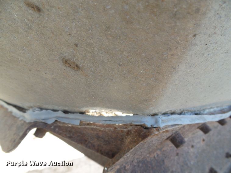 image for item DH4944 2004 Jet double hopper bottom grain trailer