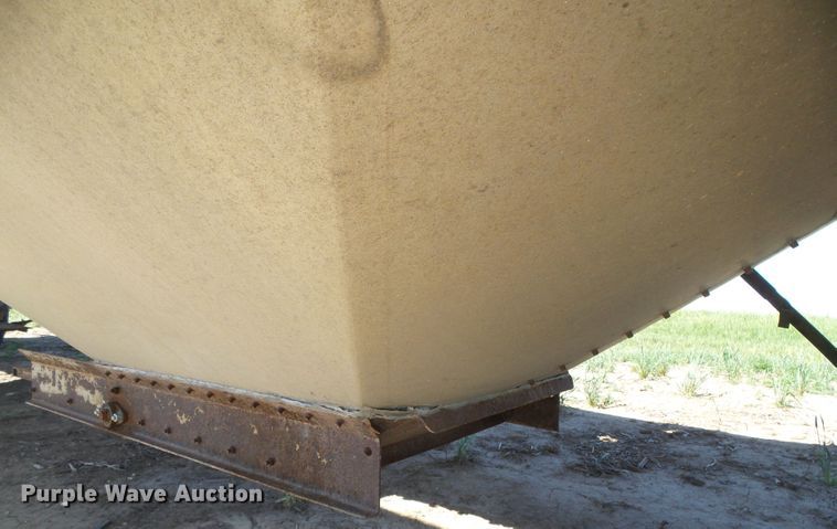 image for item DH4944 2004 Jet double hopper bottom grain trailer