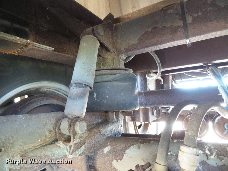 image for item DH4944 2004 Jet double hopper bottom grain trailer