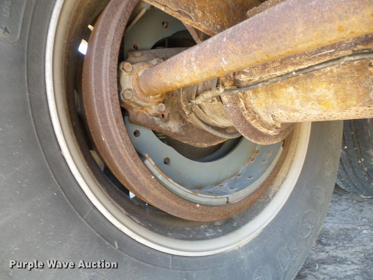 image for item DH4944 2004 Jet double hopper bottom grain trailer