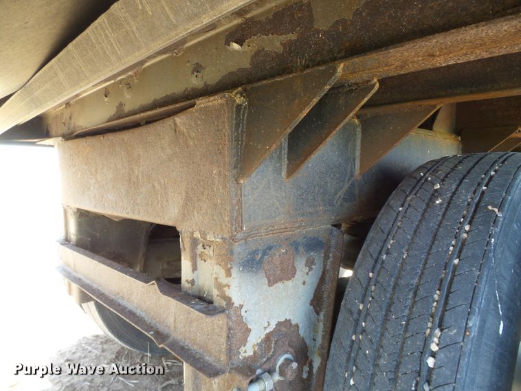 image for item DH4944 2004 Jet double hopper bottom grain trailer