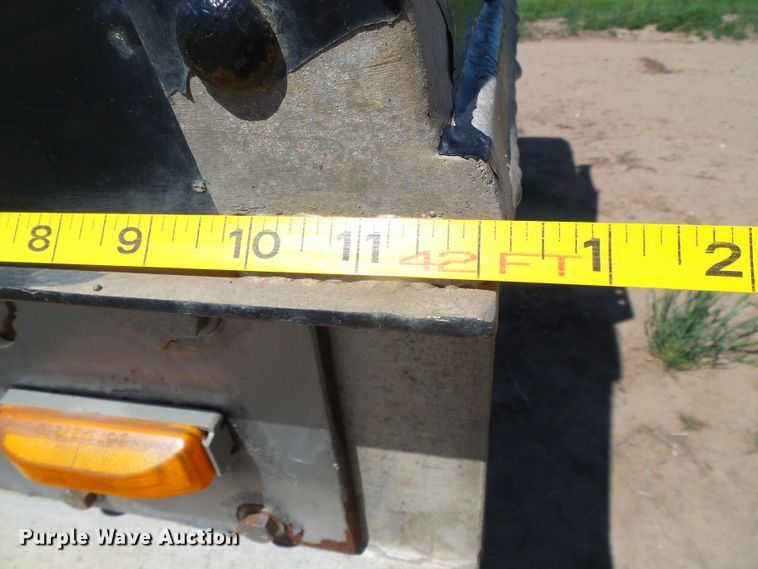 image for item DH4944 2004 Jet double hopper bottom grain trailer