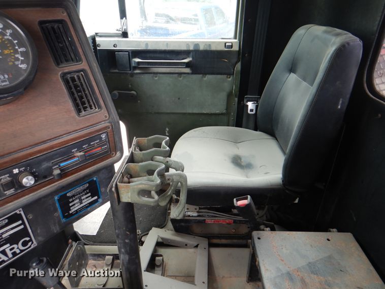 image for item DH5334 1992 Freightliner M915A2  semi truck