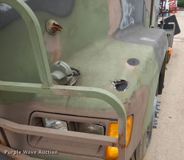 image for item DH5334 1992 Freightliner M915A2  semi truck