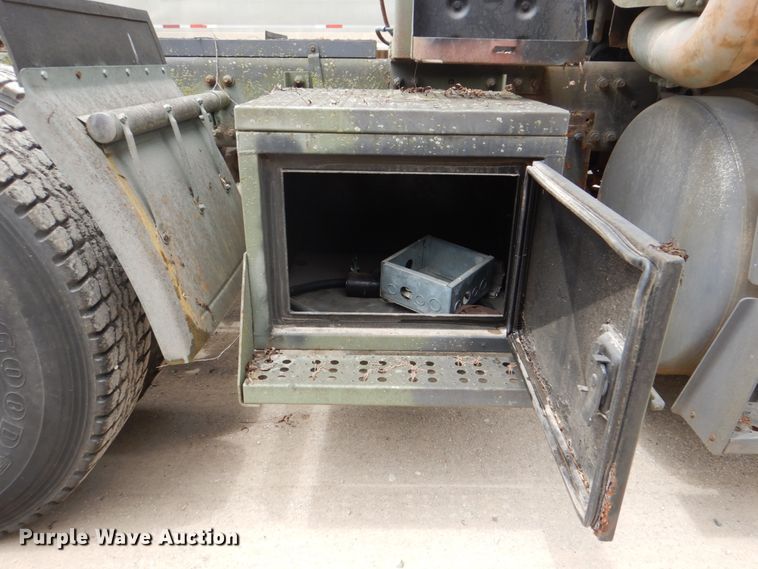 image for item DH5334 1992 Freightliner M915A2  semi truck