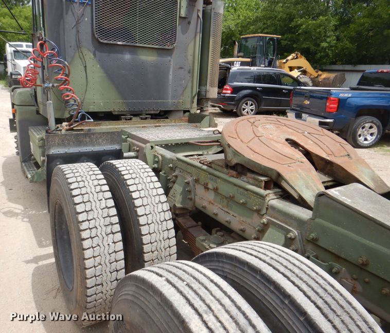 image for item DH5334 1992 Freightliner M915A2  semi truck