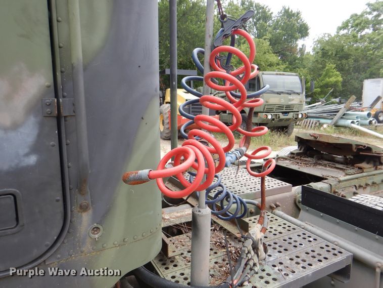 image for item DH5334 1992 Freightliner M915A2  semi truck