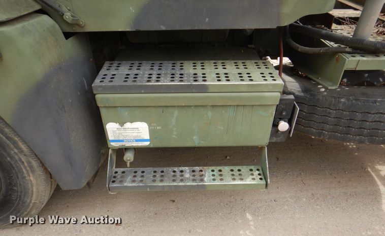 image for item DH5334 1992 Freightliner M915A2  semi truck