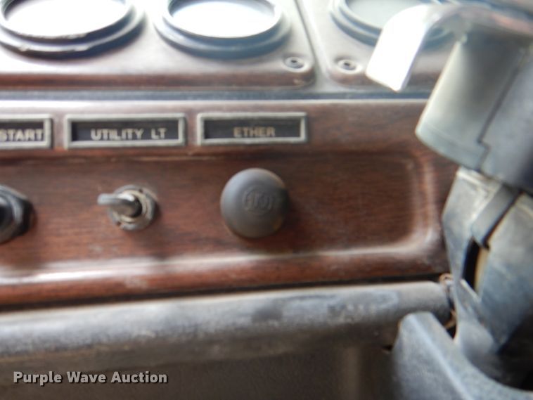 image for item DH5334 1992 Freightliner M915A2  semi truck