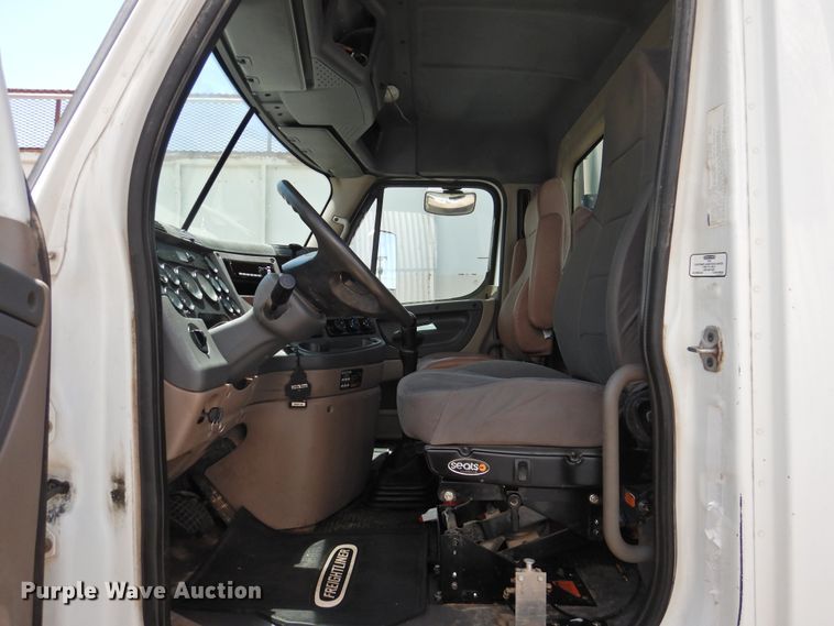 image for item DI0108 2013 Freightliner Cascadia