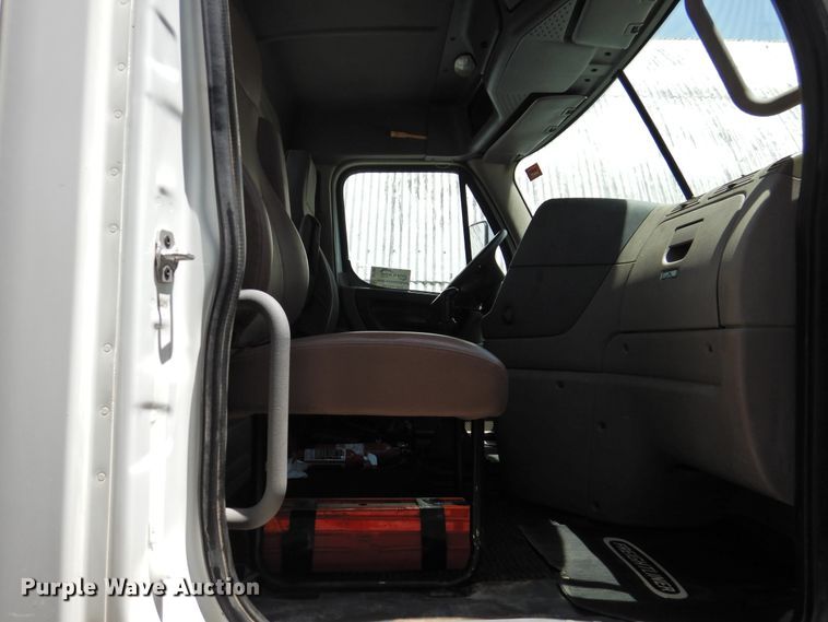 image for item DI0108 2013 Freightliner Cascadia