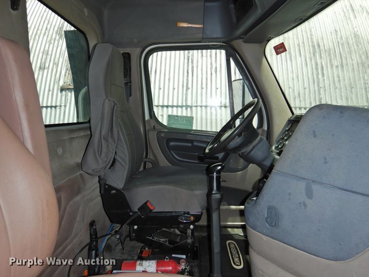 image for item DI0108 2013 Freightliner Cascadia