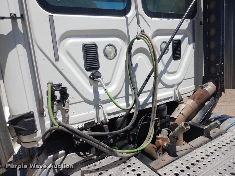 image for item DI0108 2013 Freightliner Cascadia