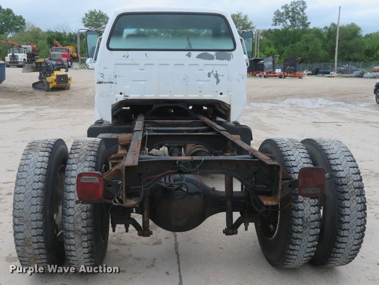 image for item DI2212 2003 Ford F650 Super Duty XLT  truck cab and chassis