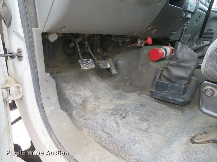 image for item DI2212 2003 Ford F650 Super Duty XLT  truck cab and chassis