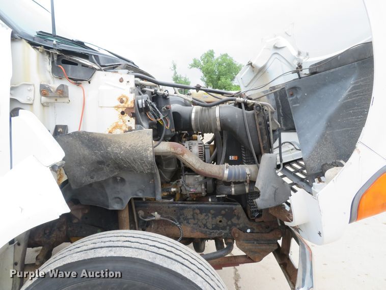 image for item DI2212 2003 Ford F650 Super Duty XLT  truck cab and chassis