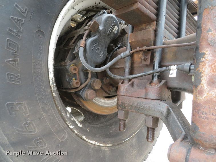 image for item DI2212 2003 Ford F650 Super Duty XLT  truck cab and chassis