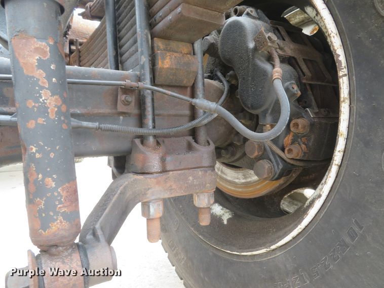 image for item DI2212 2003 Ford F650 Super Duty XLT  truck cab and chassis