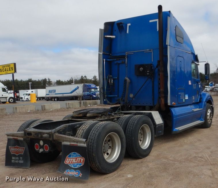 image for item FX9063 2009 Freightliner Columbia semi truck