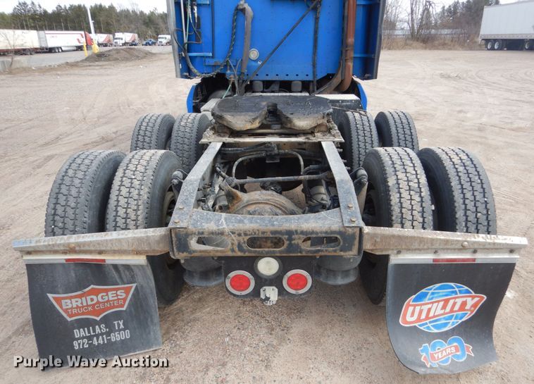 image for item FX9063 2009 Freightliner Columbia semi truck