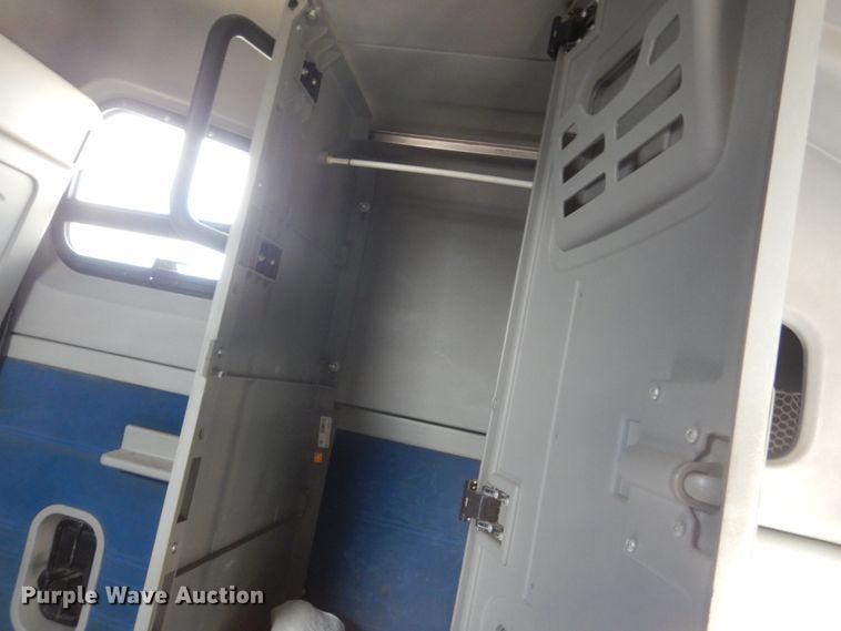 image for item FX9063 2009 Freightliner Columbia semi truck