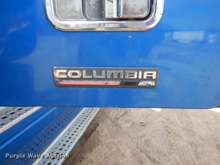 image for item FX9063 2009 Freightliner Columbia semi truck