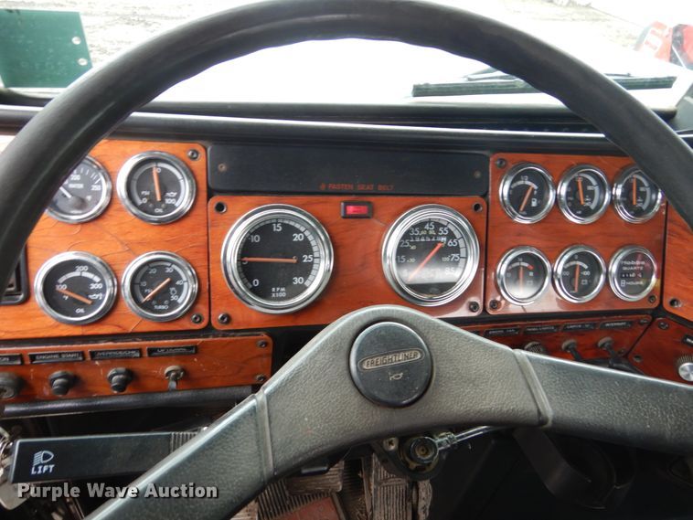 image for item FX9078 1998 Freightliner FLD hook lift container truck