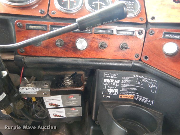 image for item FX9078 1998 Freightliner FLD hook lift container truck