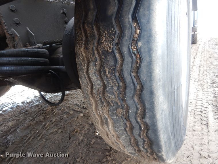 image for item FX9078 1998 Freightliner FLD hook lift container truck