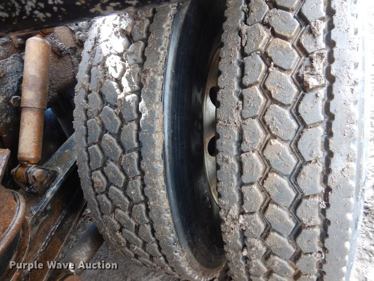 image for item FX9078 1998 Freightliner FLD hook lift container truck