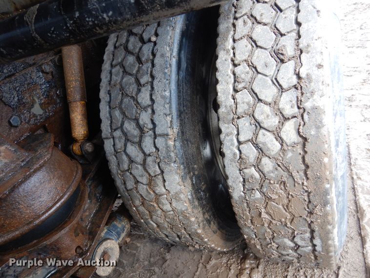 image for item FX9078 1998 Freightliner FLD hook lift container truck