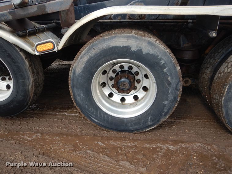 image for item FX9078 1998 Freightliner FLD hook lift container truck