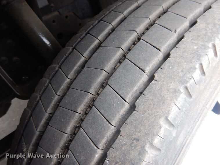 image for item GE9414 2012 Mitsubishi Fuso FE180  box truck