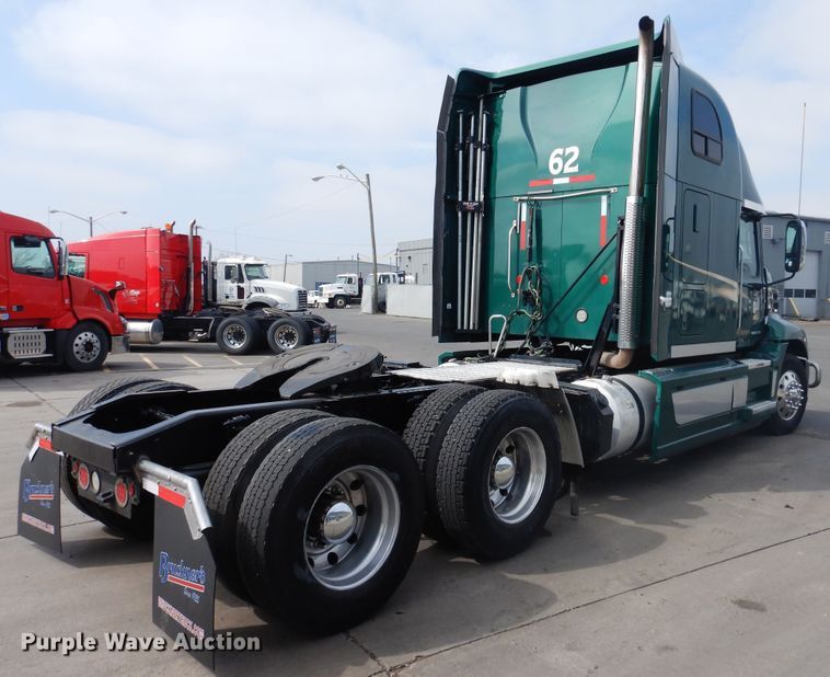 image for item GE9415 2015 Mack CXU613  semi truck