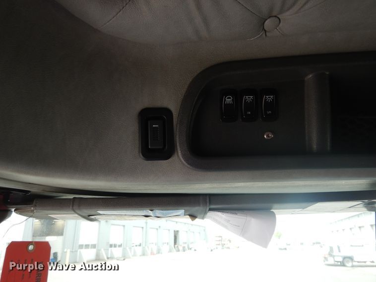 image for item GE9415 2015 Mack CXU613  semi truck