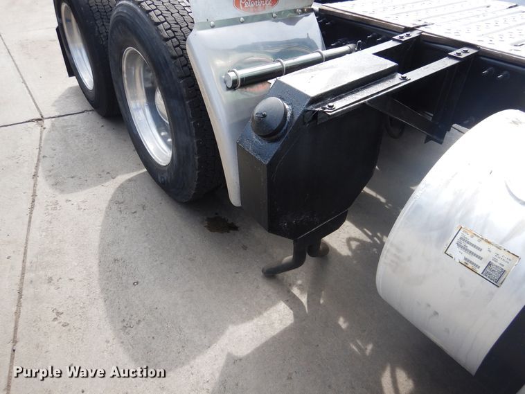 image for item GE9415 2015 Mack CXU613  semi truck