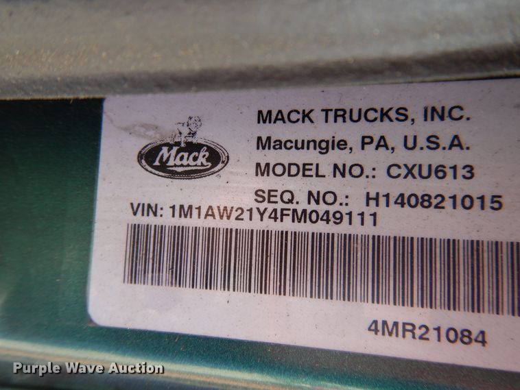 image for item GE9415 2015 Mack CXU613  semi truck