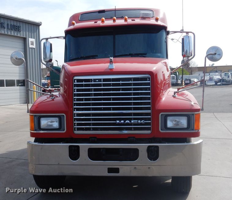 image for item GE9416 2012 Mack CHU613  semi truck