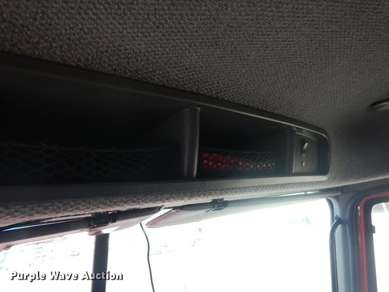 image for item GE9416 2012 Mack CHU613  semi truck